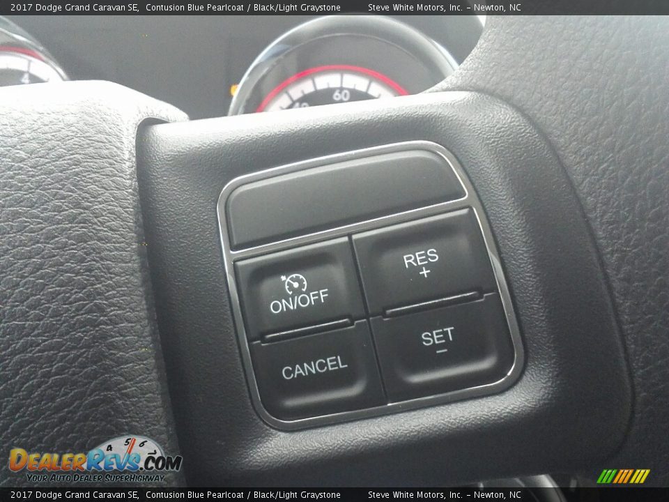 2017 Dodge Grand Caravan SE Contusion Blue Pearlcoat / Black/Light Graystone Photo #17