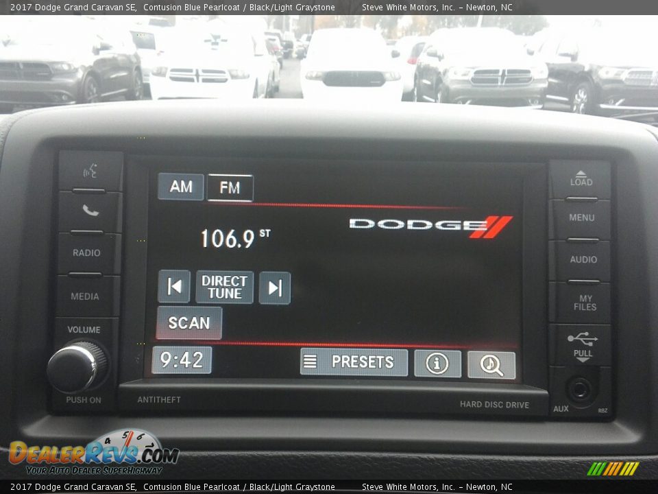 2017 Dodge Grand Caravan SE Contusion Blue Pearlcoat / Black/Light Graystone Photo #21