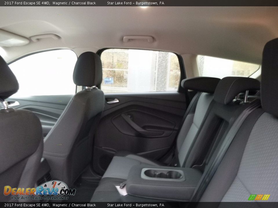 2017 Ford Escape SE 4WD Magnetic / Charcoal Black Photo #11