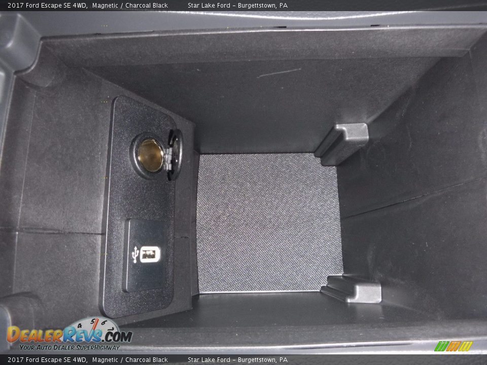 2017 Ford Escape SE 4WD Magnetic / Charcoal Black Photo #19