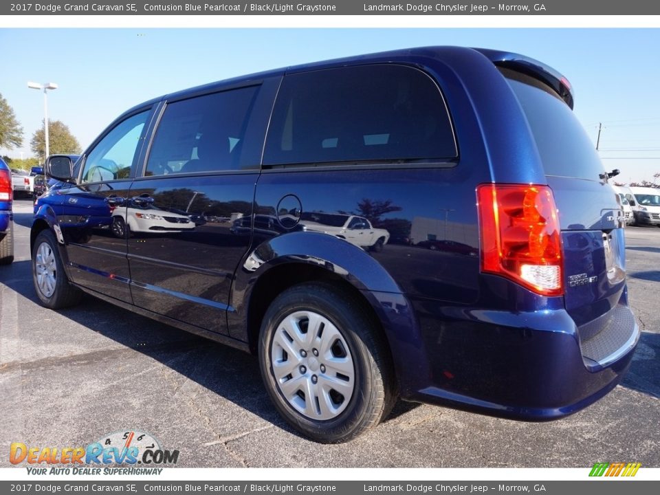 2017 Dodge Grand Caravan SE Contusion Blue Pearlcoat / Black/Light Graystone Photo #2