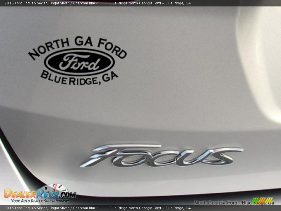 2016 Ford Focus S Sedan Ingot Silver / Charcoal Black Photo #35
