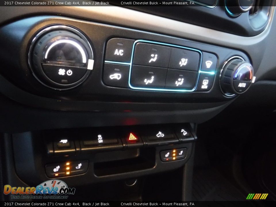 Controls of 2017 Chevrolet Colorado Z71 Crew Cab 4x4 Photo #20