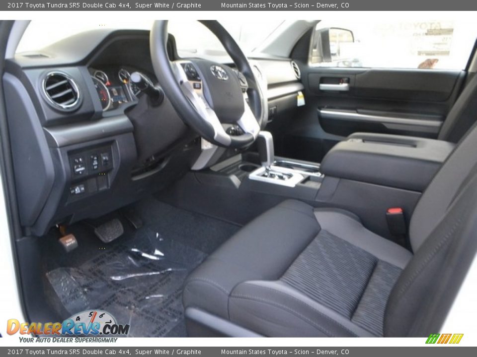 2017 Toyota Tundra SR5 Double Cab 4x4 Super White / Graphite Photo #5