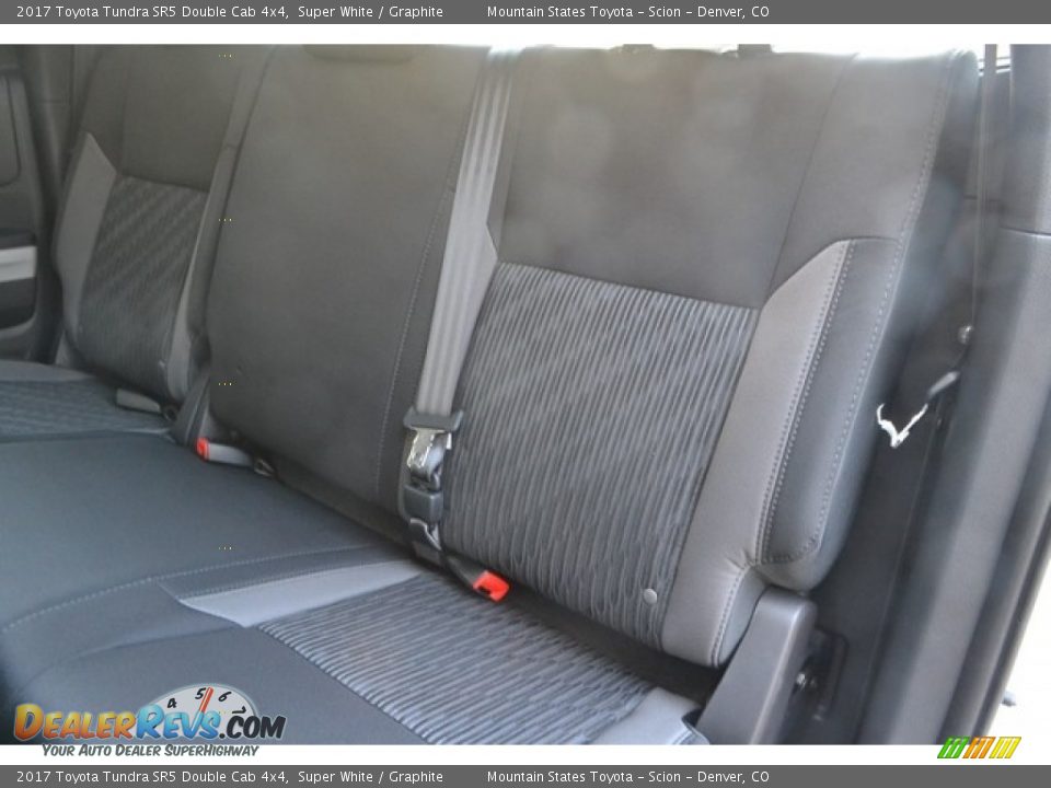 2017 Toyota Tundra SR5 Double Cab 4x4 Super White / Graphite Photo #7
