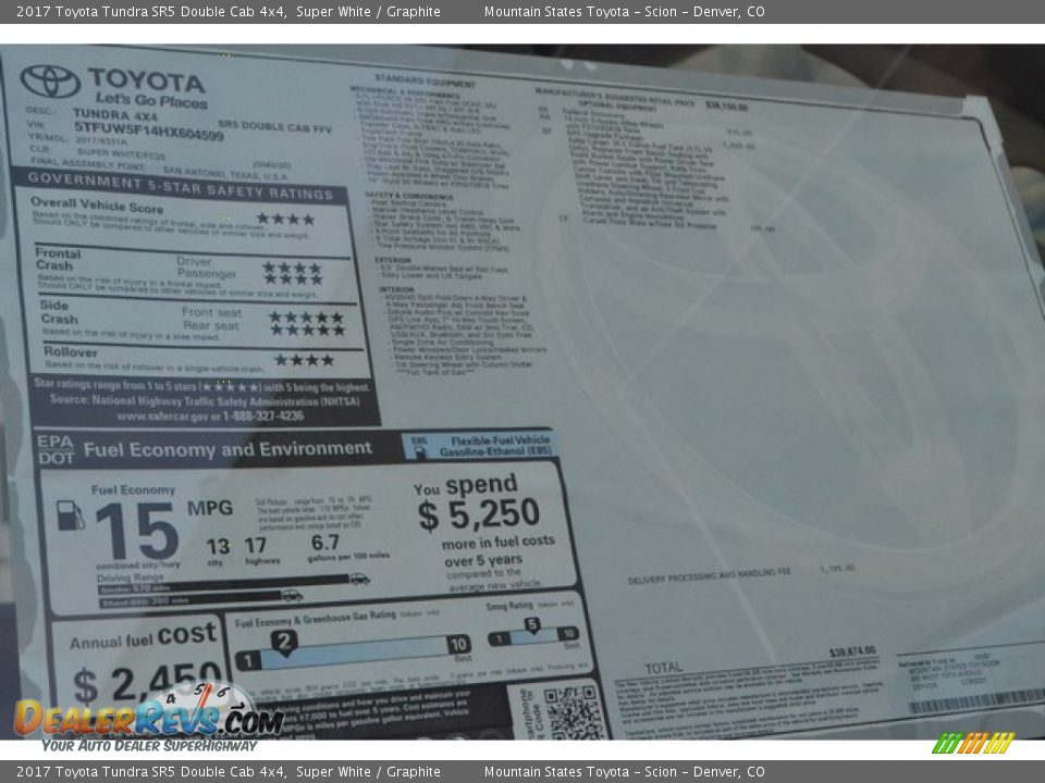 2017 Toyota Tundra SR5 Double Cab 4x4 Super White / Graphite Photo #10