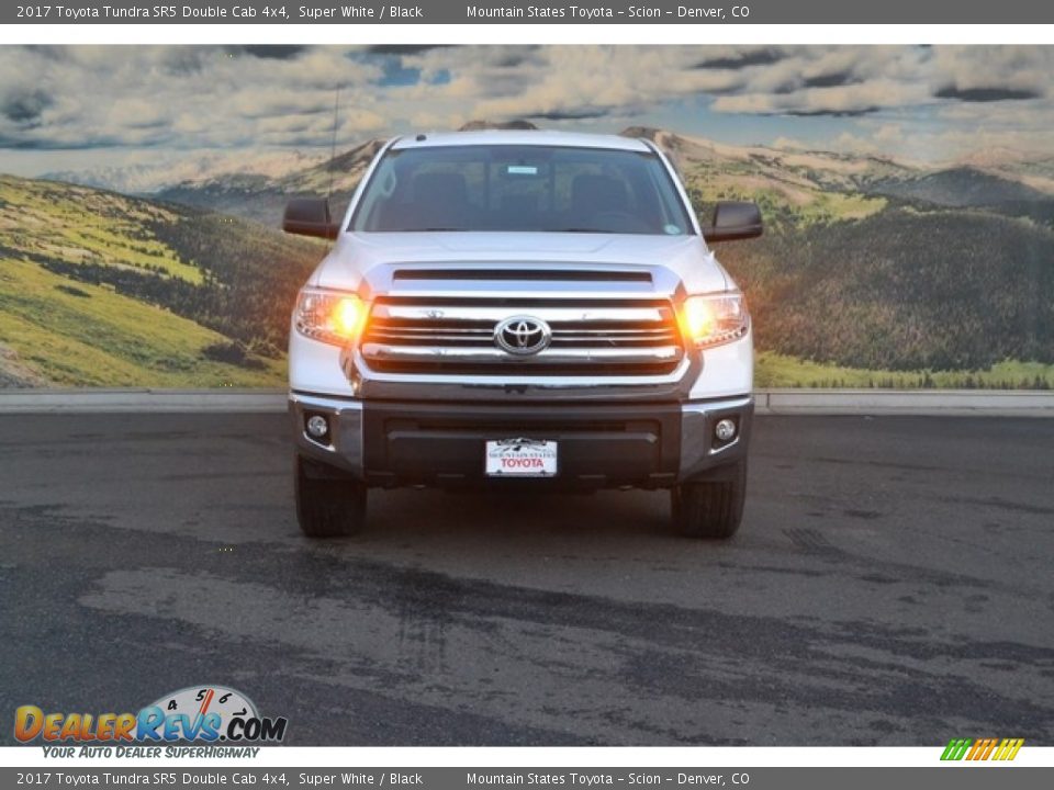 2017 Toyota Tundra SR5 Double Cab 4x4 Super White / Black Photo #2