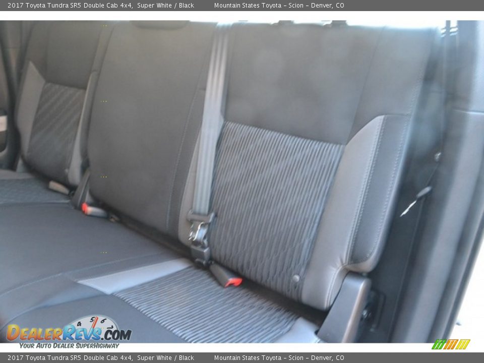 2017 Toyota Tundra SR5 Double Cab 4x4 Super White / Black Photo #7