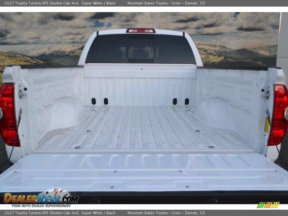 2017 Toyota Tundra SR5 Double Cab 4x4 Super White / Black Photo #8