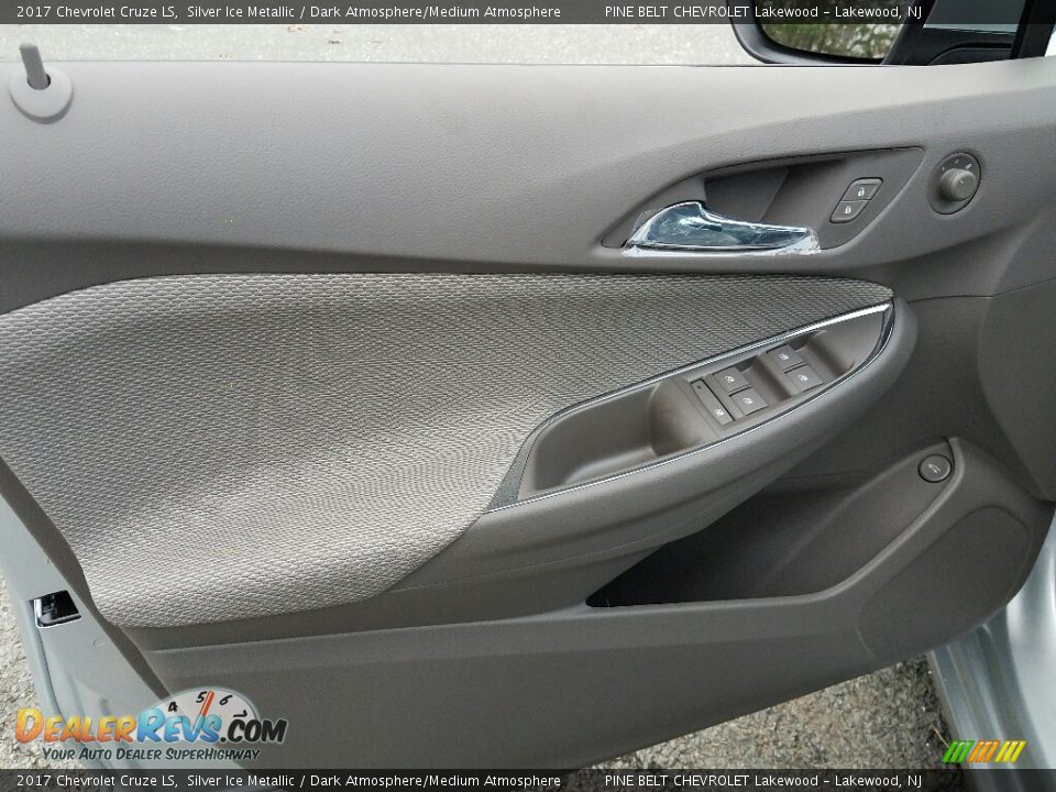 2017 Chevrolet Cruze LS Silver Ice Metallic / Dark Atmosphere/Medium Atmosphere Photo #8