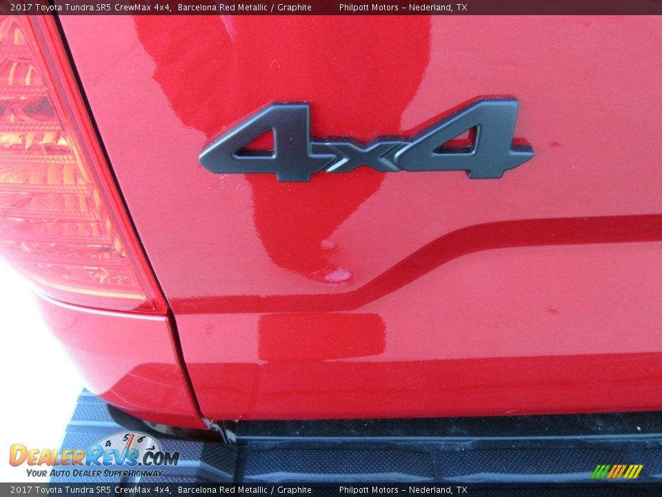 2017 Toyota Tundra SR5 CrewMax 4x4 Barcelona Red Metallic / Graphite Photo #18