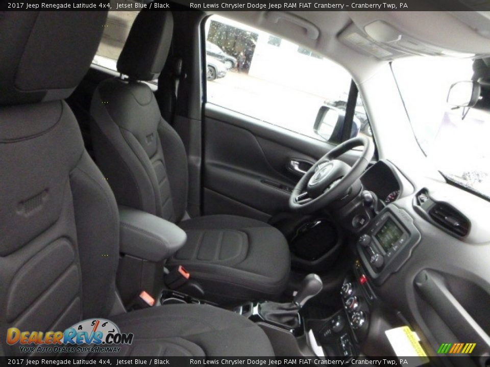 Black Interior - 2017 Jeep Renegade Latitude 4x4 Photo #9