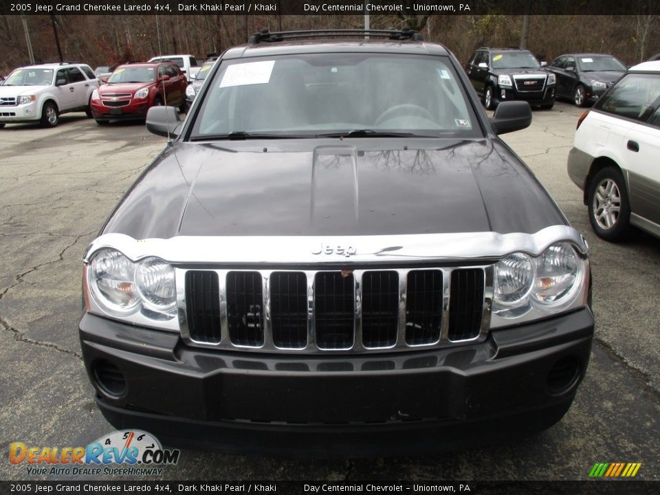 2005 Jeep Grand Cherokee Laredo 4x4 Dark Khaki Pearl / Khaki Photo #2