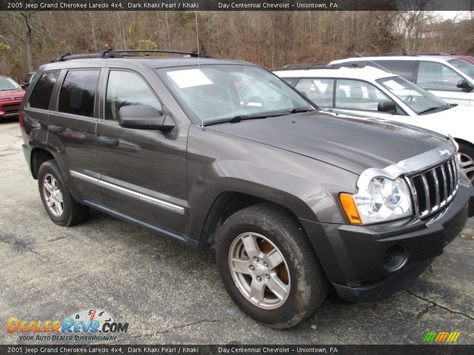 2005 Jeep Grand Cherokee Laredo 4x4 Dark Khaki Pearl / Khaki Photo #3