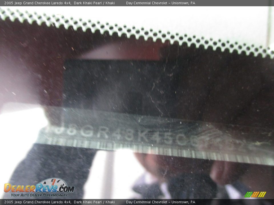 2005 Jeep Grand Cherokee Laredo 4x4 Dark Khaki Pearl / Khaki Photo #5