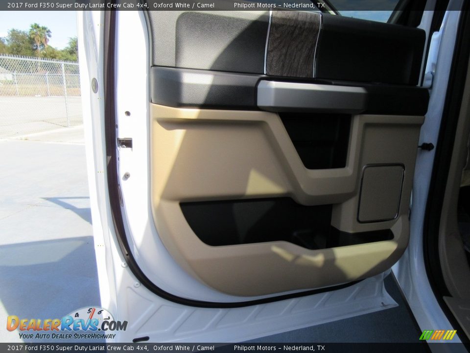 2017 Ford F350 Super Duty Lariat Crew Cab 4x4 Oxford White / Camel Photo #17