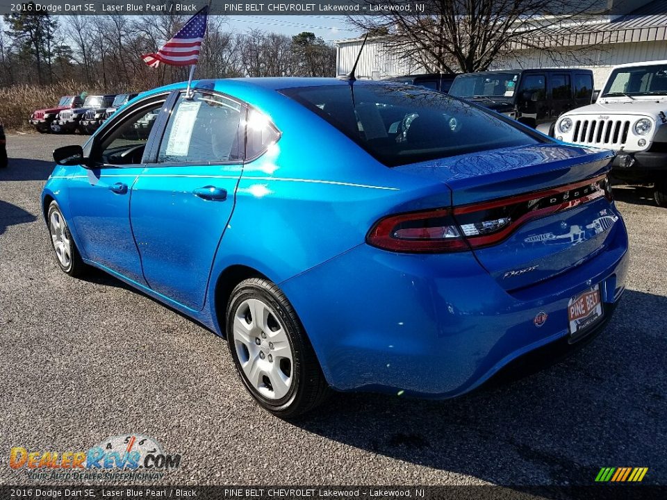 2016 Dodge Dart SE Laser Blue Pearl / Black Photo #9