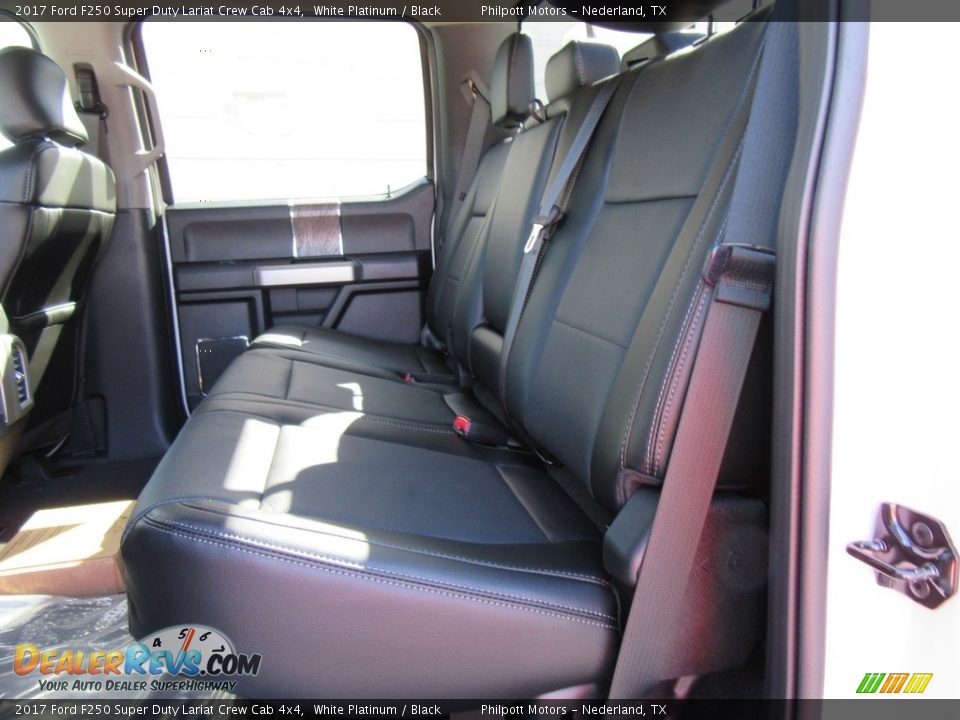 2017 Ford F250 Super Duty Lariat Crew Cab 4x4 White Platinum / Black Photo #20