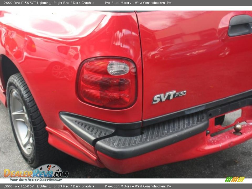 2000 Ford F150 SVT Lightning Bright Red / Dark Graphite Photo #11