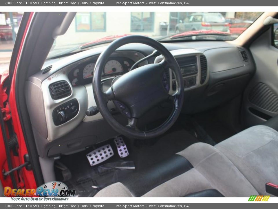 2000 Ford F150 SVT Lightning Bright Red / Dark Graphite Photo #20