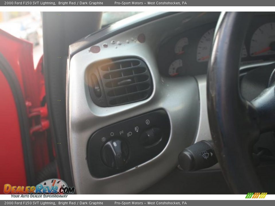 2000 Ford F150 SVT Lightning Bright Red / Dark Graphite Photo #23
