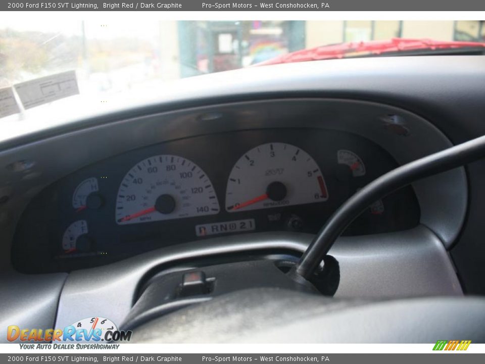 2000 Ford F150 SVT Lightning Bright Red / Dark Graphite Photo #24