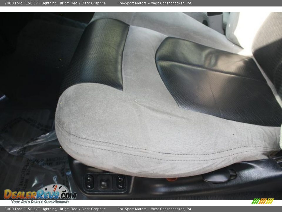 2000 Ford F150 SVT Lightning Bright Red / Dark Graphite Photo #29