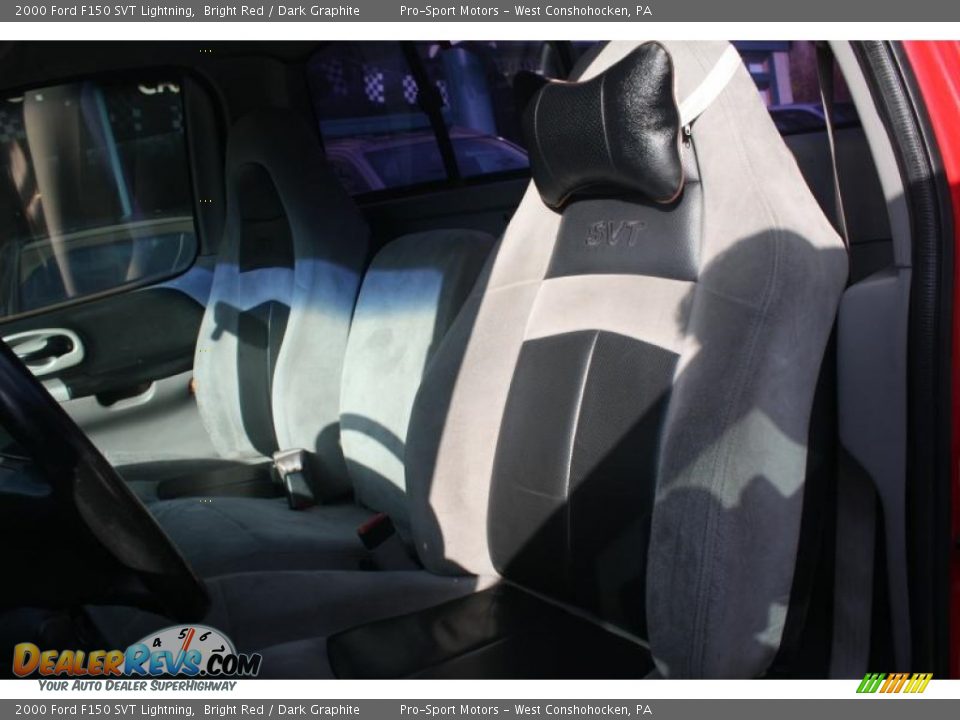 2000 Ford F150 SVT Lightning Bright Red / Dark Graphite Photo #30