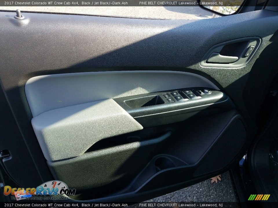 Door Panel of 2017 Chevrolet Colorado WT Crew Cab 4x4 Photo #8