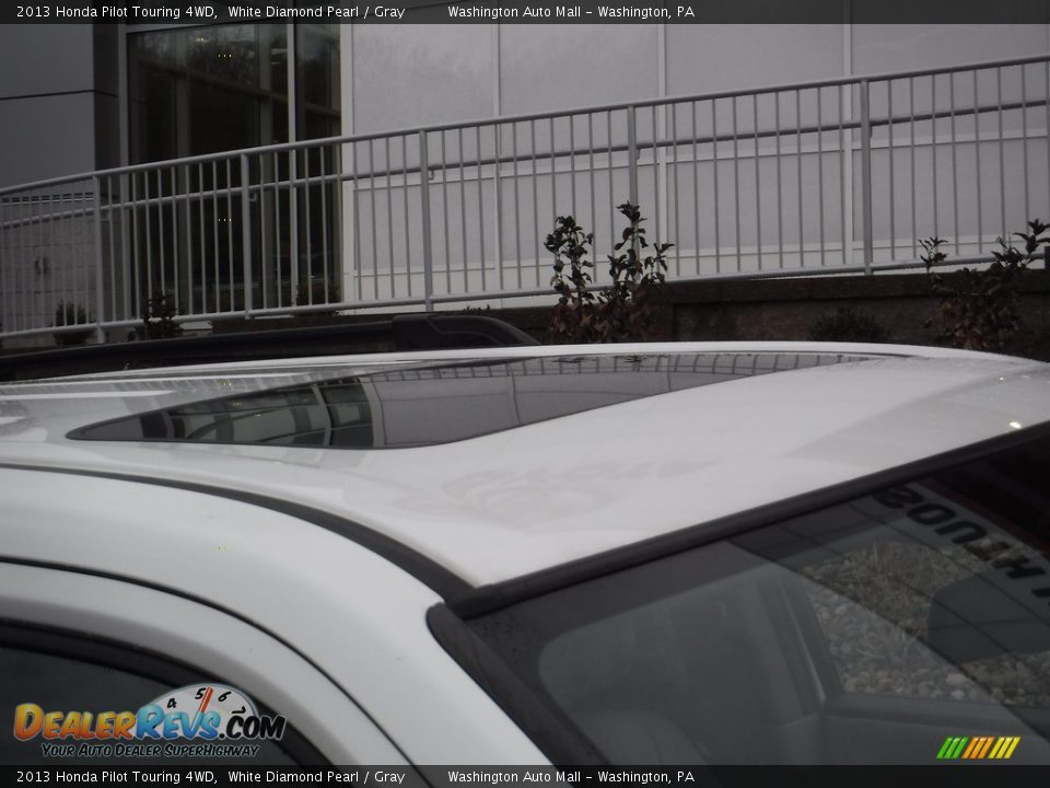 2013 Honda Pilot Touring 4WD White Diamond Pearl / Gray Photo #4