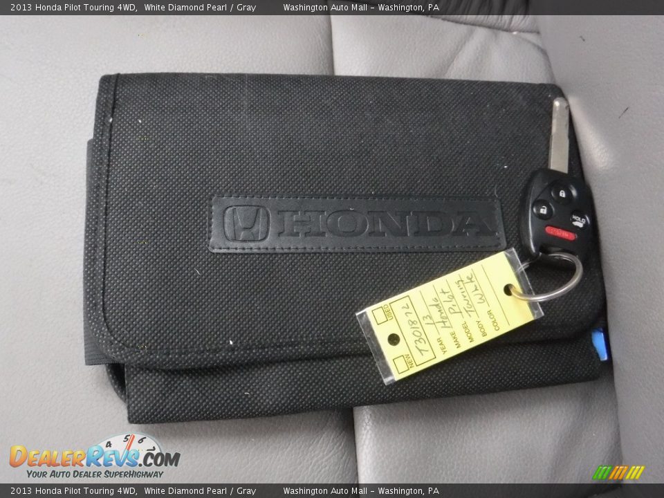 2013 Honda Pilot Touring 4WD White Diamond Pearl / Gray Photo #28