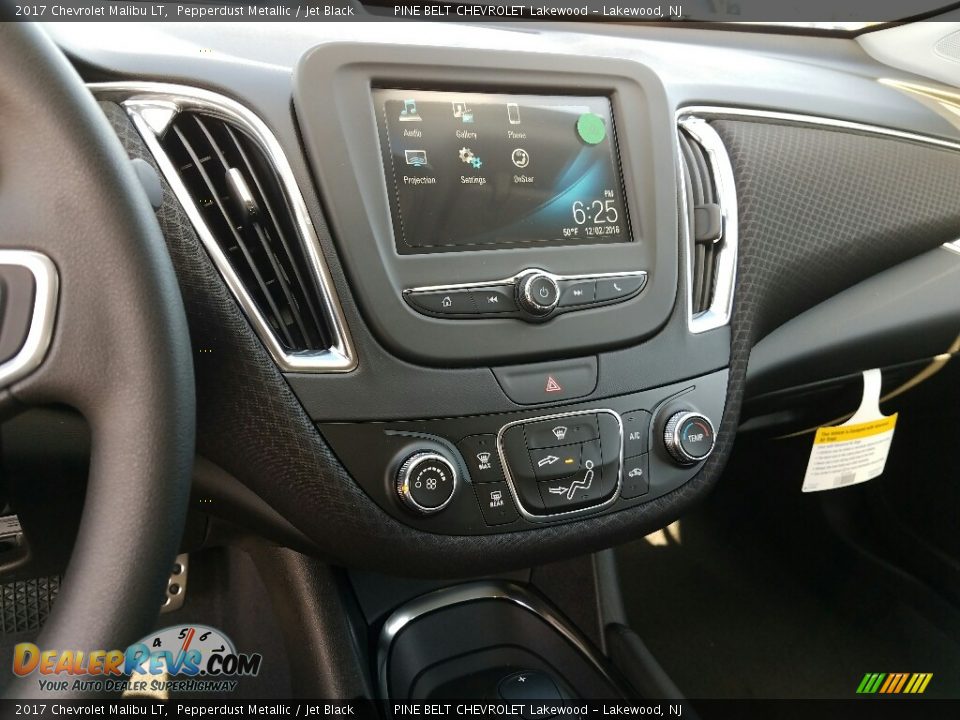 2017 Chevrolet Malibu LT Pepperdust Metallic / Jet Black Photo #10