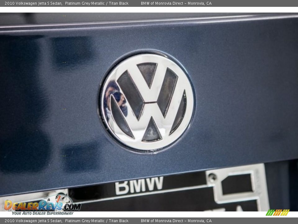 2010 Volkswagen Jetta S Sedan Platinum Grey Metallic / Titan Black Photo #22