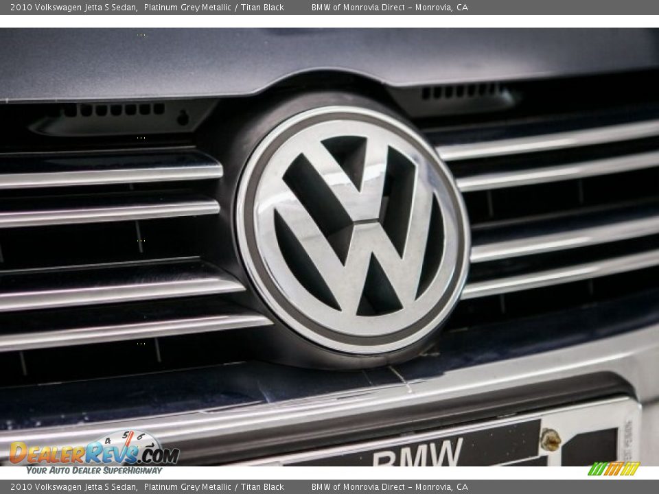 2010 Volkswagen Jetta S Sedan Platinum Grey Metallic / Titan Black Photo #28