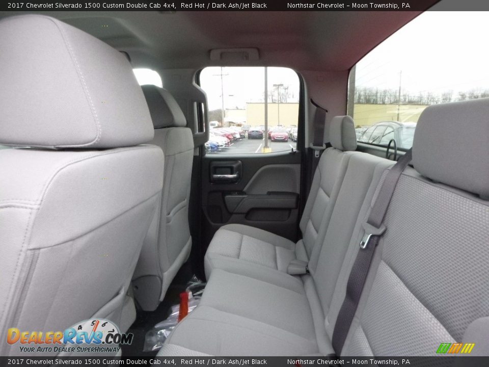 2017 Chevrolet Silverado 1500 Custom Double Cab 4x4 Red Hot / Dark Ash/Jet Black Photo #12