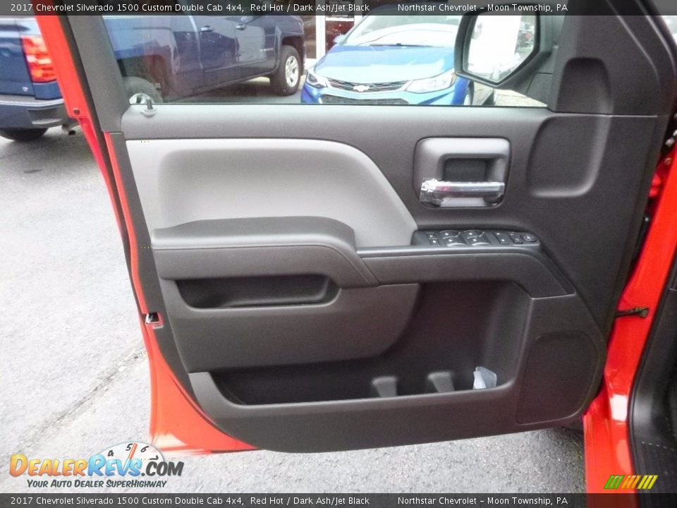 2017 Chevrolet Silverado 1500 Custom Double Cab 4x4 Red Hot / Dark Ash/Jet Black Photo #14
