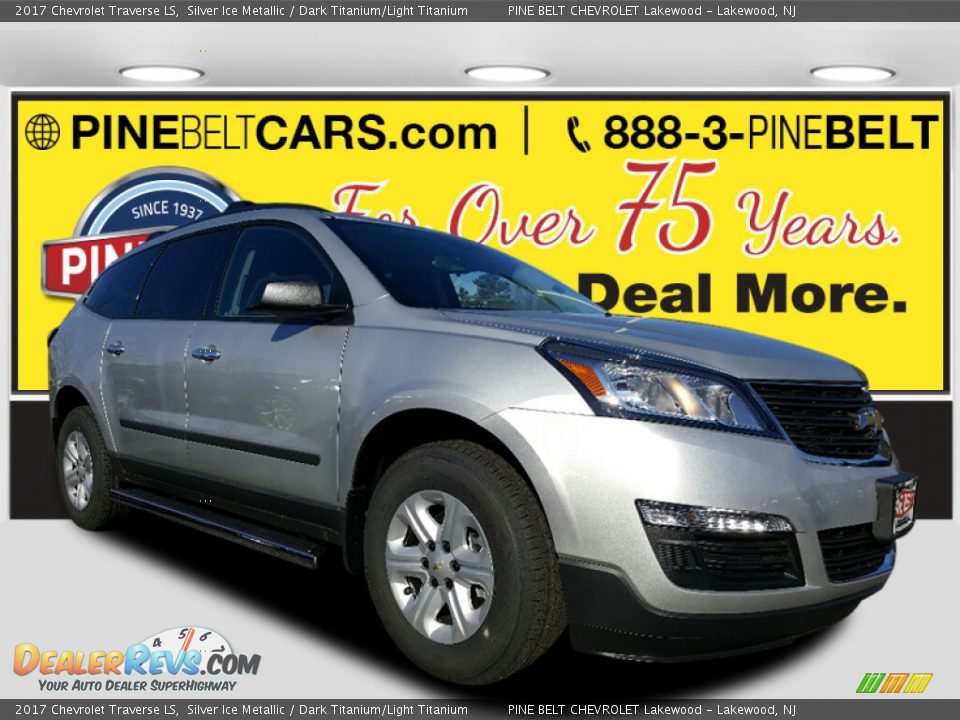 2017 Chevrolet Traverse LS Silver Ice Metallic / Dark Titanium/Light Titanium Photo #1