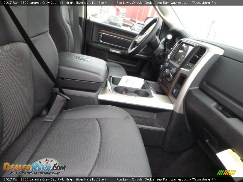 2017 Ram 2500 Laramie Crew Cab 4x4 Bright Silver Metallic / Black Photo #9