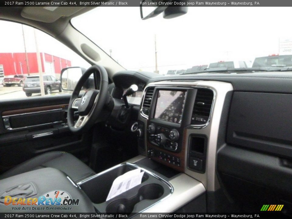 2017 Ram 2500 Laramie Crew Cab 4x4 Bright Silver Metallic / Black Photo #11