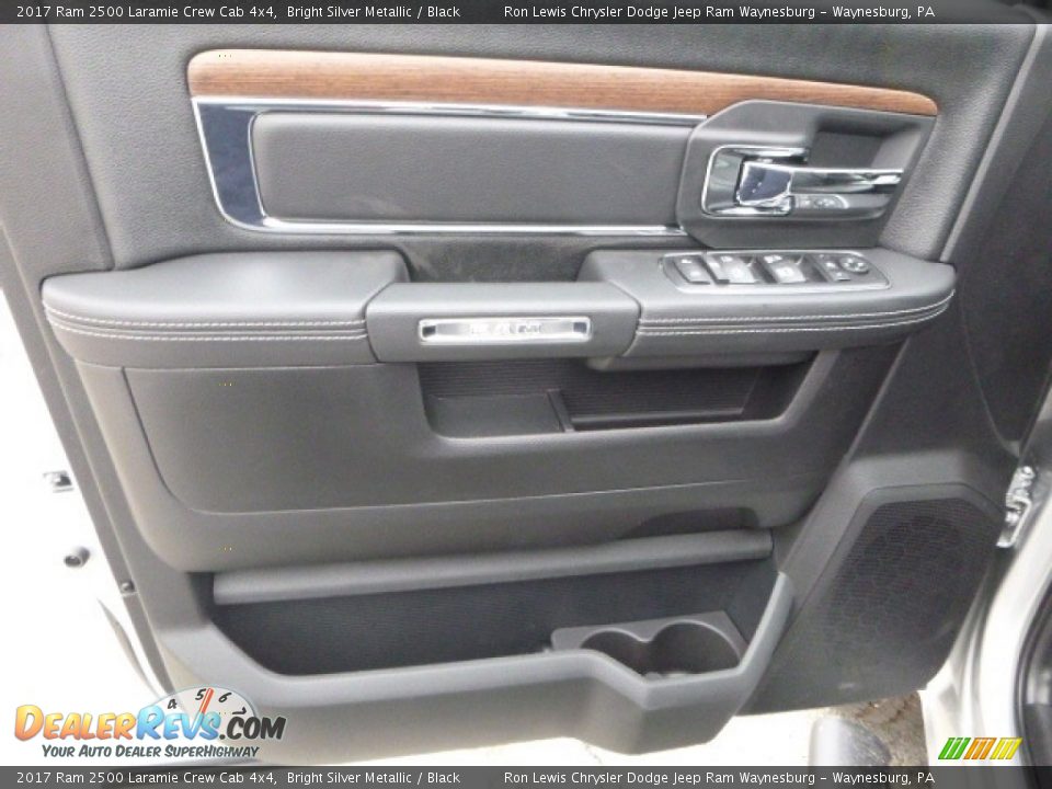2017 Ram 2500 Laramie Crew Cab 4x4 Bright Silver Metallic / Black Photo #15