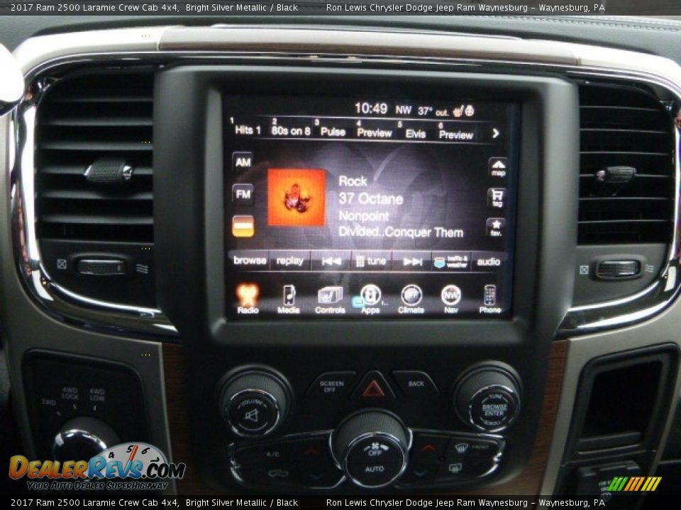 2017 Ram 2500 Laramie Crew Cab 4x4 Bright Silver Metallic / Black Photo #17