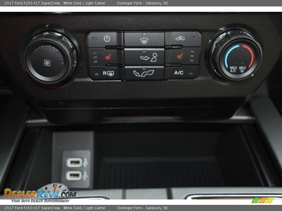 Controls of 2017 Ford F150 XLT SuperCrew Photo #16