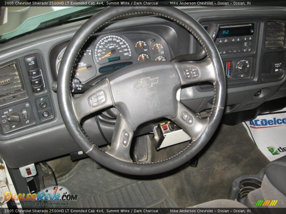 2005 Chevrolet Silverado 2500HD LT Extended Cab 4x4 Summit White / Dark Charcoal Photo #12
