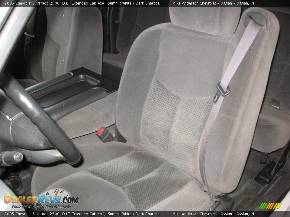 2005 Chevrolet Silverado 2500HD LT Extended Cab 4x4 Summit White / Dark Charcoal Photo #13