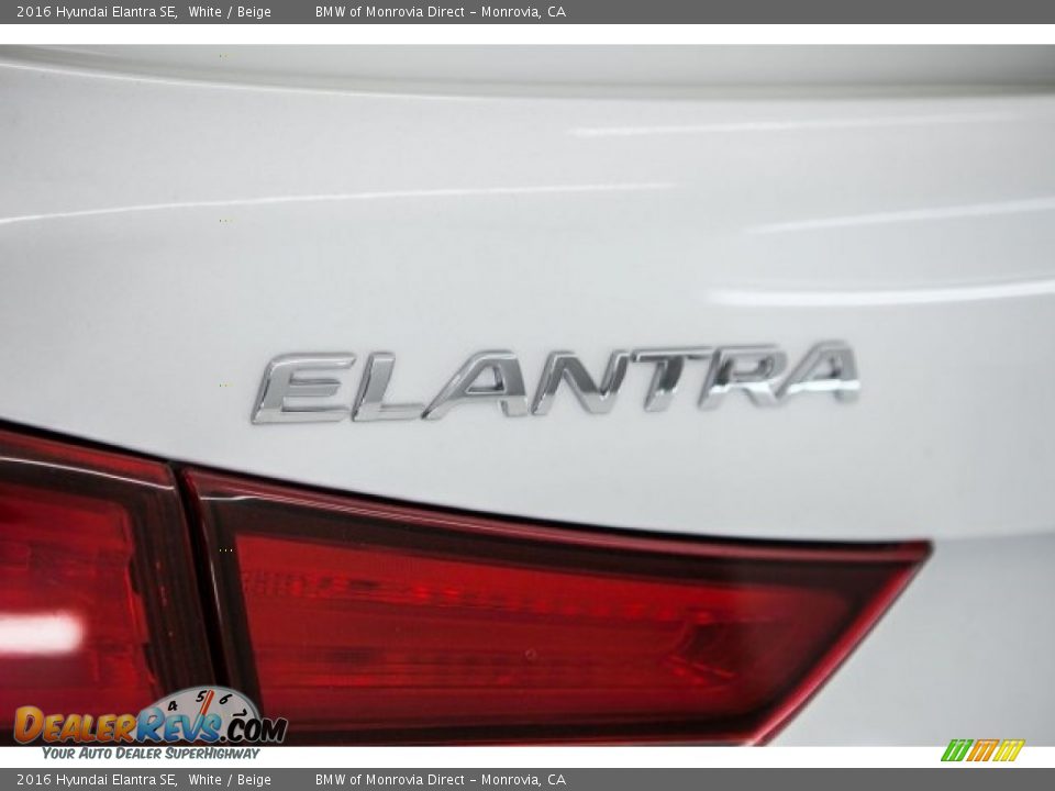 2016 Hyundai Elantra SE White / Beige Photo #7