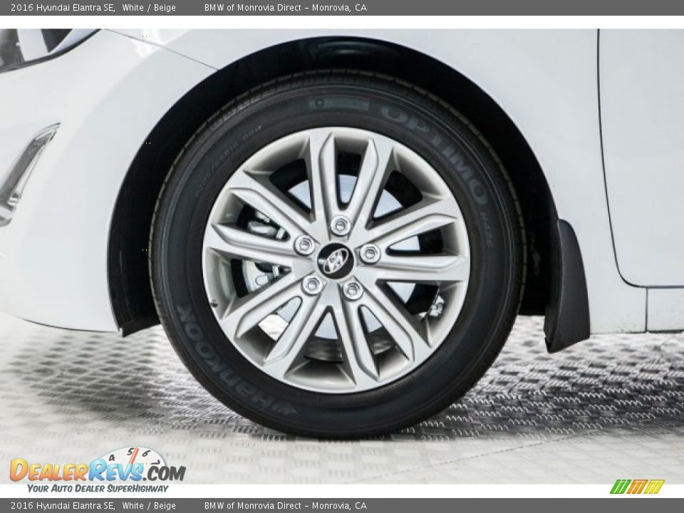 2016 Hyundai Elantra SE White / Beige Photo #8