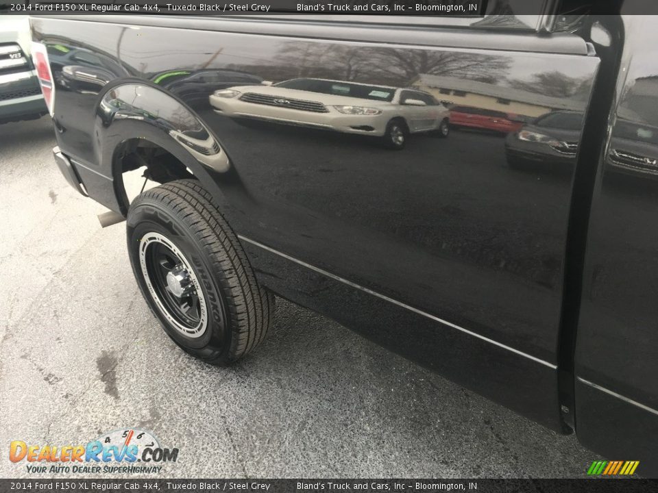 2014 Ford F150 XL Regular Cab 4x4 Tuxedo Black / Steel Grey Photo #31