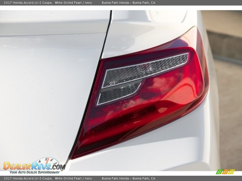 2017 Honda Accord LX-S Coupe White Orchid Pearl / Ivory Photo #4