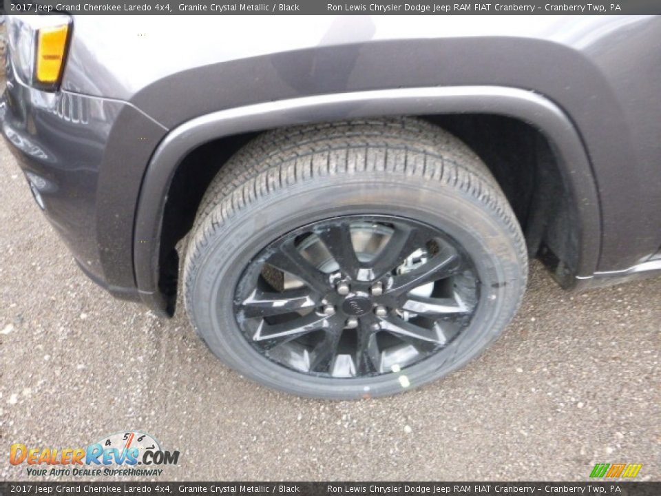 2017 Jeep Grand Cherokee Laredo 4x4 Granite Crystal Metallic / Black Photo #2