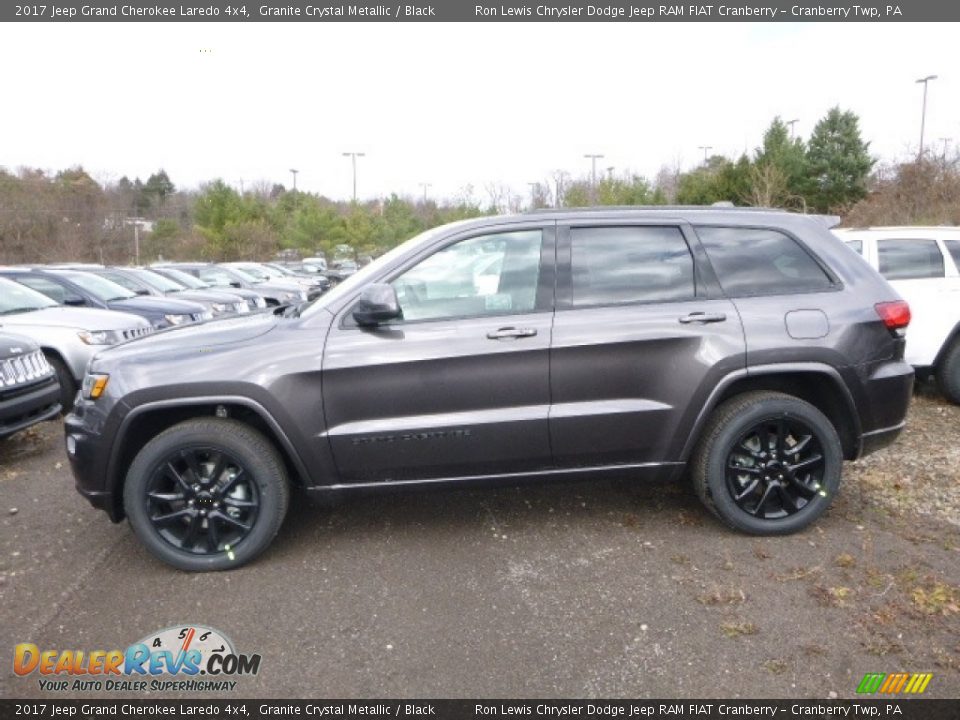 2017 Jeep Grand Cherokee Laredo 4x4 Granite Crystal Metallic / Black Photo #3